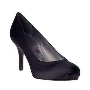 Stuart Weitzman Black Satin Polished  Classic Prep toe Heels Size 9M